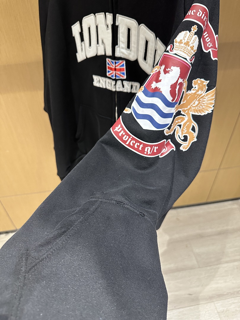 25S 워시드 디컨스트럭티드 런던 자수 패치워크 지퍼업 - Streetwear Brand London 리뷰 및 가격